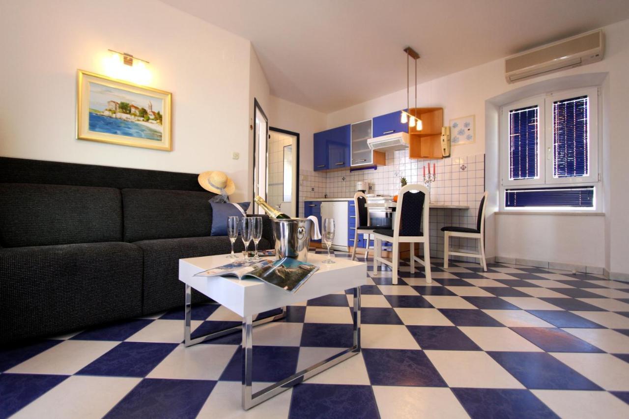 Apartments Amore Bol Room photo